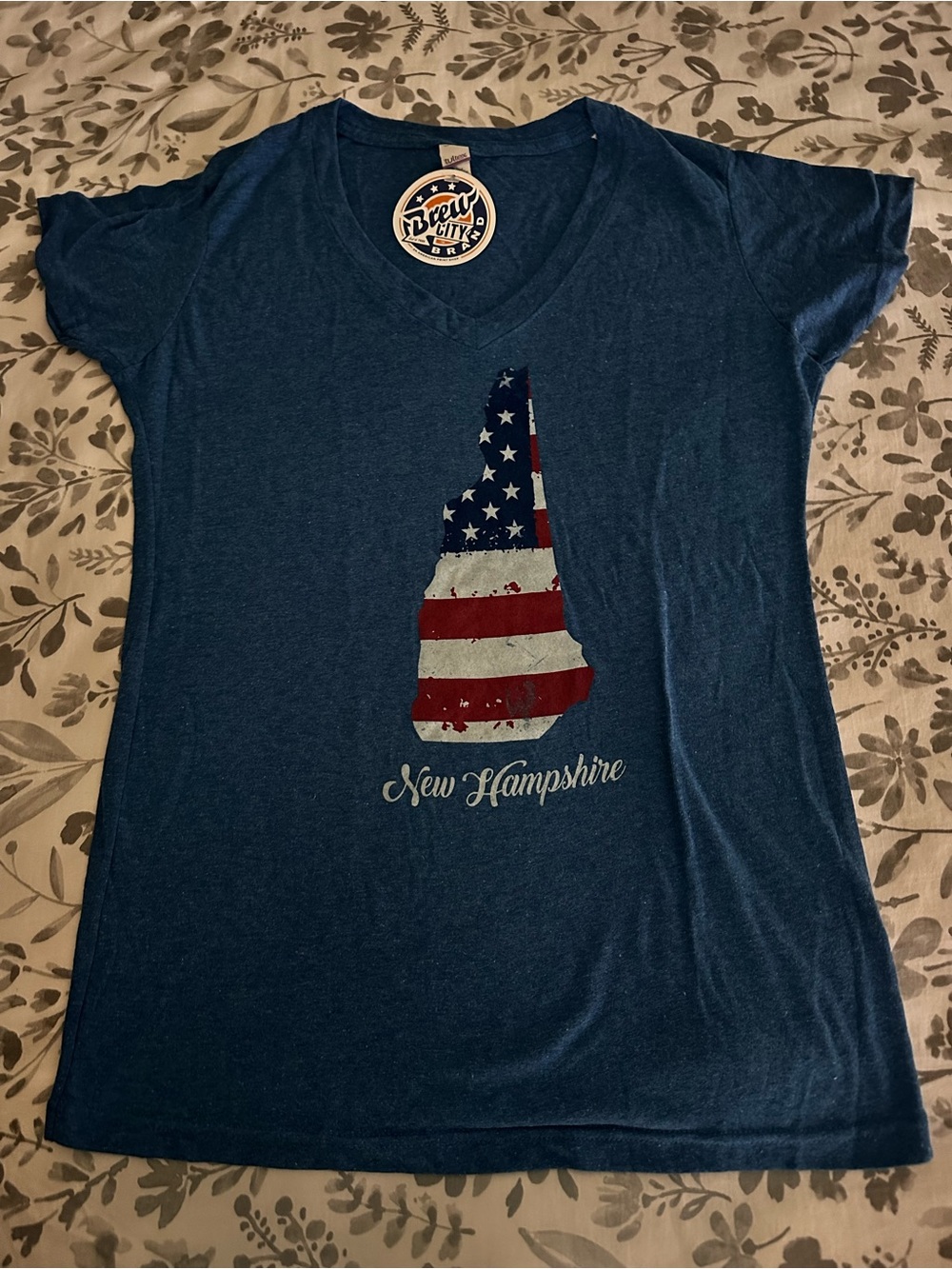 NWT Women’s Blue New Hampshire Graphic Tee -
